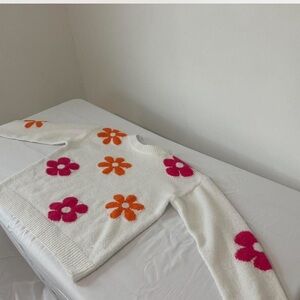 Floral Patterned White Sweater